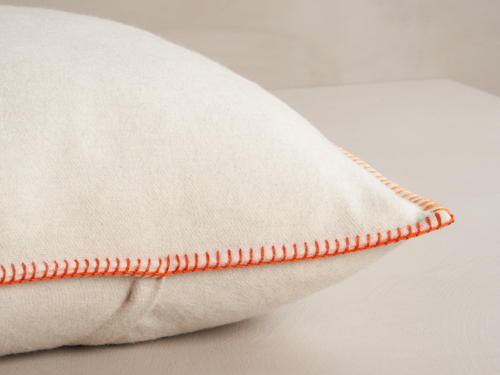 ALONPI GOING CASHMERE PILLOW / IVORY 20" x 20"