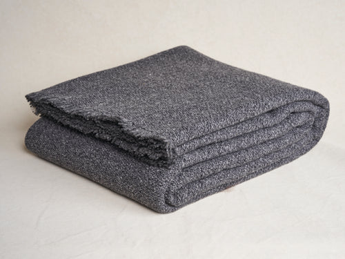 TEIXIDORS URANO BLANKET / DARK GREY 94" x 110"