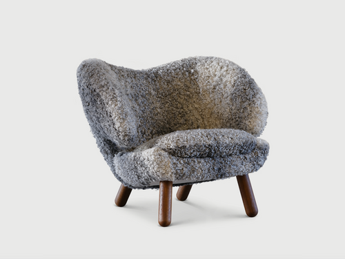 FINN JUHL THE PELICAN CHAIR / GOTLAND SHEEPSKIN W33.5" x D30" x H27" x SH14.5"