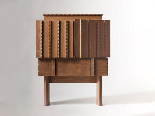 PRETZIADA ANCAS CREDENZA H65" x W51.5" x D20.7"