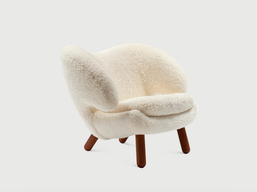 FINN JUHL THE PELICAN CHAIR W33.5" x D30" x H27" x SH14.5"