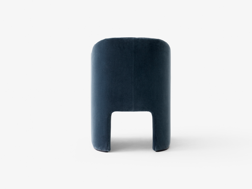 &TRADITION SPACE COPENHAGEN LOAFER DINING CHAIR SC24 W23.2" x D22.4" x H31.1" x SH19.3"