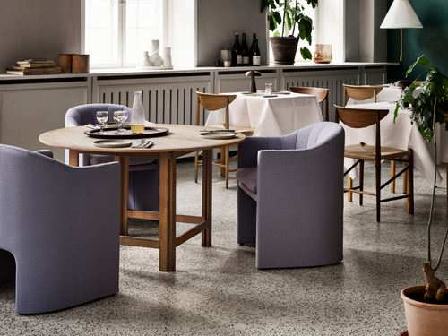 &TRADITION SPACE COPENHAGEN LOAFER DINING CHAIR SC24 W23.2" x D22.4" x H31.1" x SH19.3"