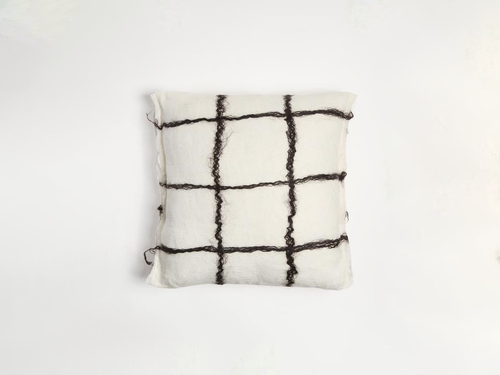 MADDA STUDIO NUNO CUADRITOS BLK/WHT 20" x 20" **