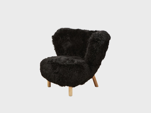 &TRADITION VIGGO BOESEN LITTLE PETRA CHAIR / 50MM SHEEPSKIN H29.2" x D32.7" x L31.1" x SH15.8"