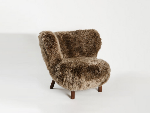 &TRADITION VIGGO BOESEN LITTLE PETRA CHAIR / 50MM SHEEPSKIN H29.2" x D32.7" x L31.1" x SH15.8"