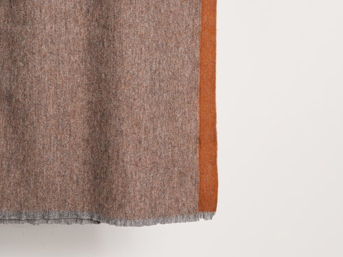 BEGG X CO VALE REVERSIBLE THROW / FLANNEL SIENNA 58" x 102"