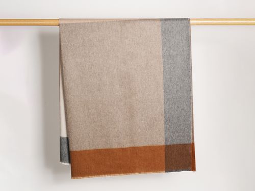 BEGG X CO ARRAN KEPPIE THROW / NATURAL 58" x 72"