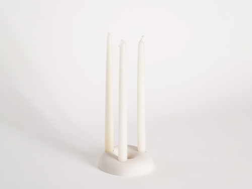 MALGARZOTA BANY HAG TRIPLE CANDLESTICK / CHALK 5.5" x 4.5" x H1.25"