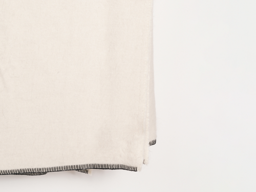 BLACKSAW SIEMPRE QUEEN BLANKET IVORY 90" x 90"