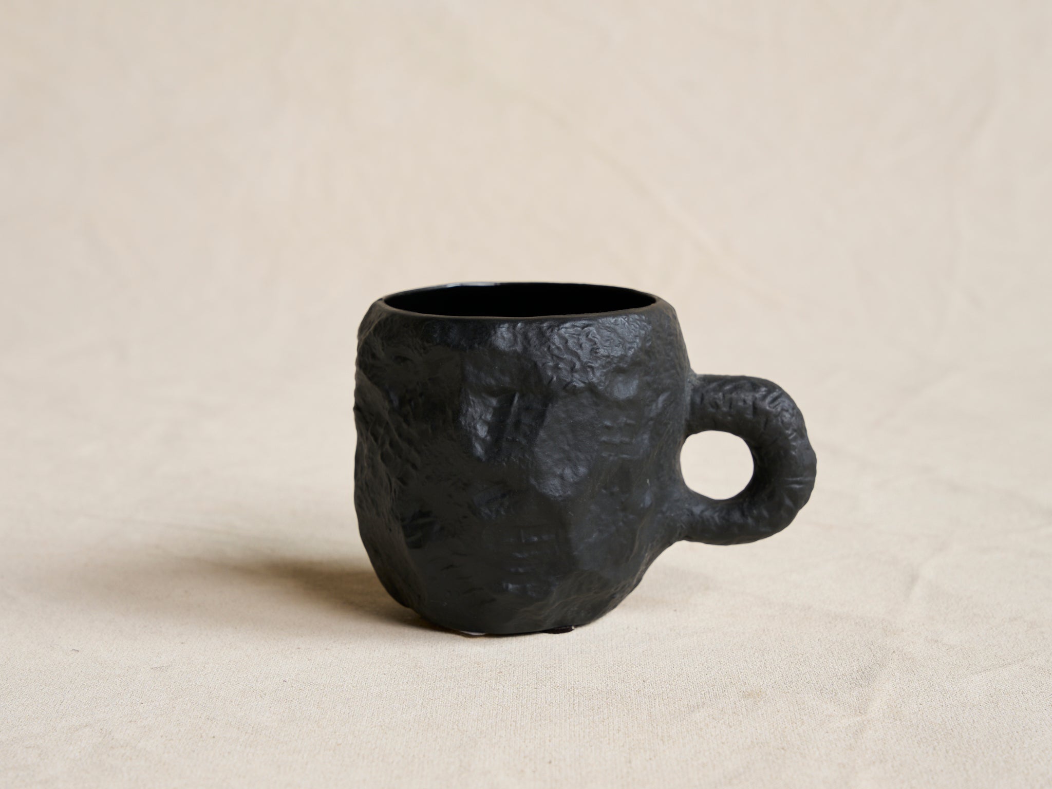 1882 Ltd MAX LAMB CROCKERY MUG BLACK BASALT | GARDE – Garde