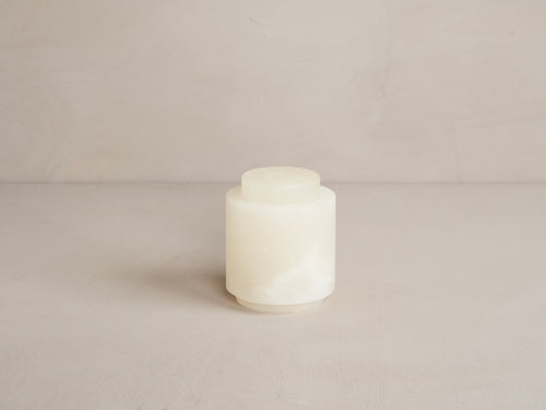 MICHAËL VERHEYDEN PETITE VASE / WHITE ALABASTER Ø4” x H5”