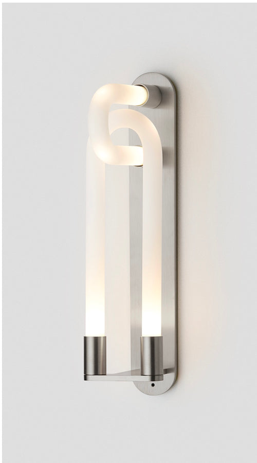 ARTICOLO LOOPI SINGLE WALL SCONCE H13.46" x W3.37"
