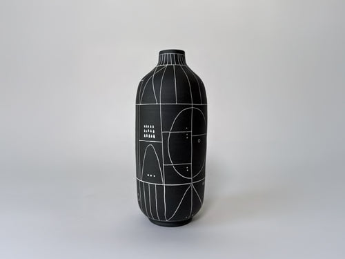 HEATHER ROSENMAN SCRIBE VESSEL / BLACK 25234 H8.5" x Ø3.5"