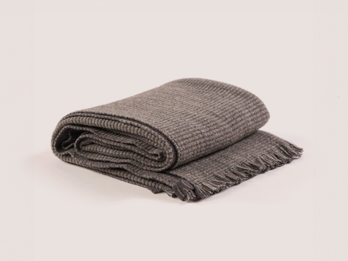 TEIXIDORS JOHN PAWSON TILE THROW / STONE 55" x 71"