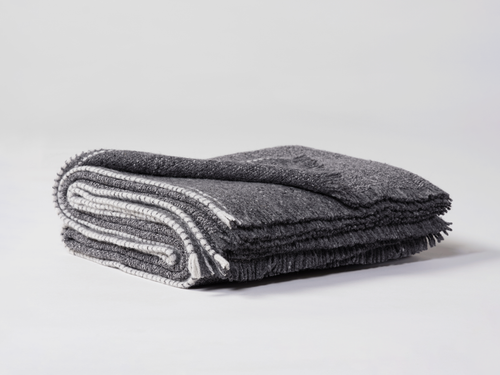 TEIXIDORS URANO BLANKET / DARK GREY 94" x 110"