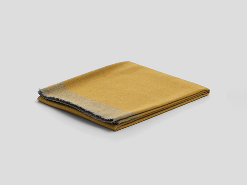BEGG X CO ARRAN BORDER THROW / FLANNEL GOLD 59" x 110"