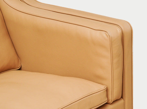 FREDERICIA BORGE MOGENSEN 2212 TWO SEATER SOFA W62.2" x D31.9" x H31.5" x SH16.9"