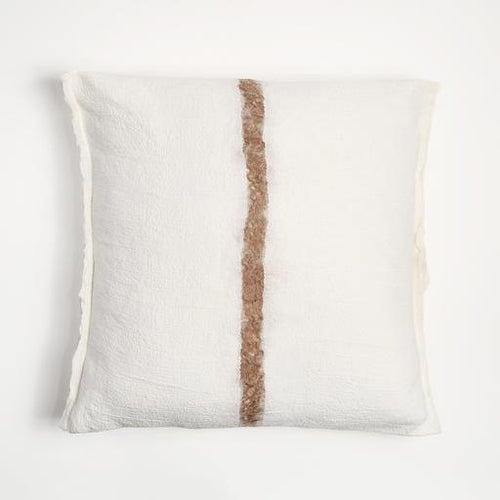 MADDA STUDIO NUNO RAYA PILLOW WHT/CARAMEL PILLOW 20" x 20" **