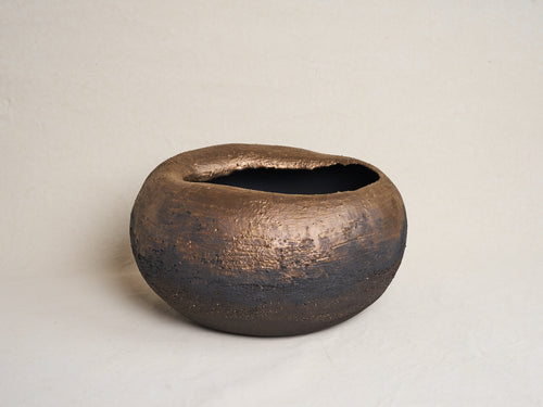 ASH DESIGN LAVA VESSEL NO.2 L17.5" x H8"