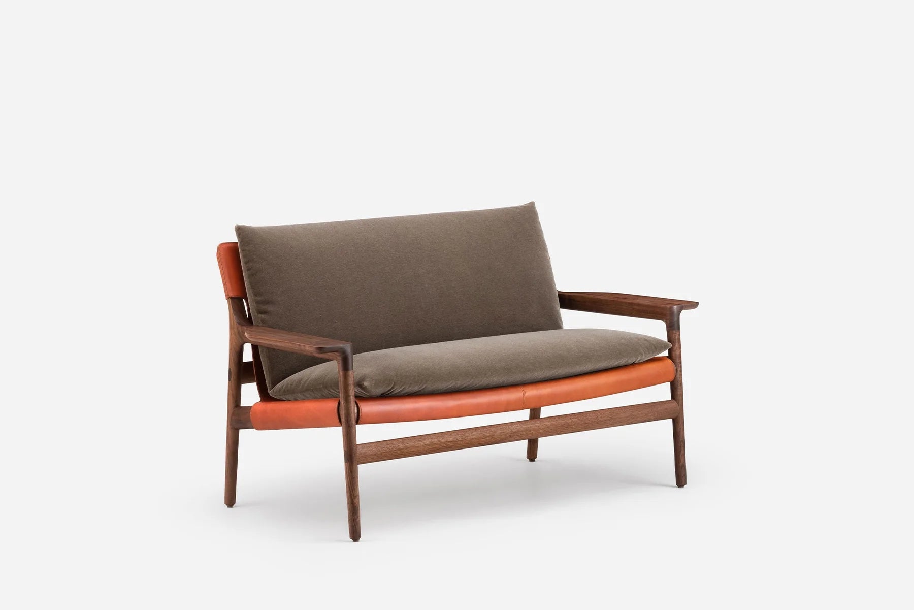 Sela Sofa / Wide