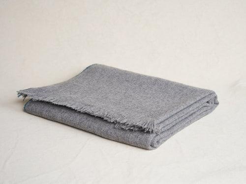 TEIXIDORS JAZZ CASHMERE THROW / SILVER GREY 55" x 71"