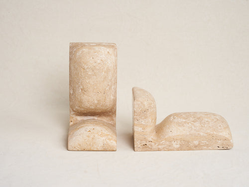 COLLECTION PARTICULIÈRE CHRISTOPHE DELCOURT SLO BOOKENDS / TRAVERTINE BEIGE H10" x W5.5" x D4.75"