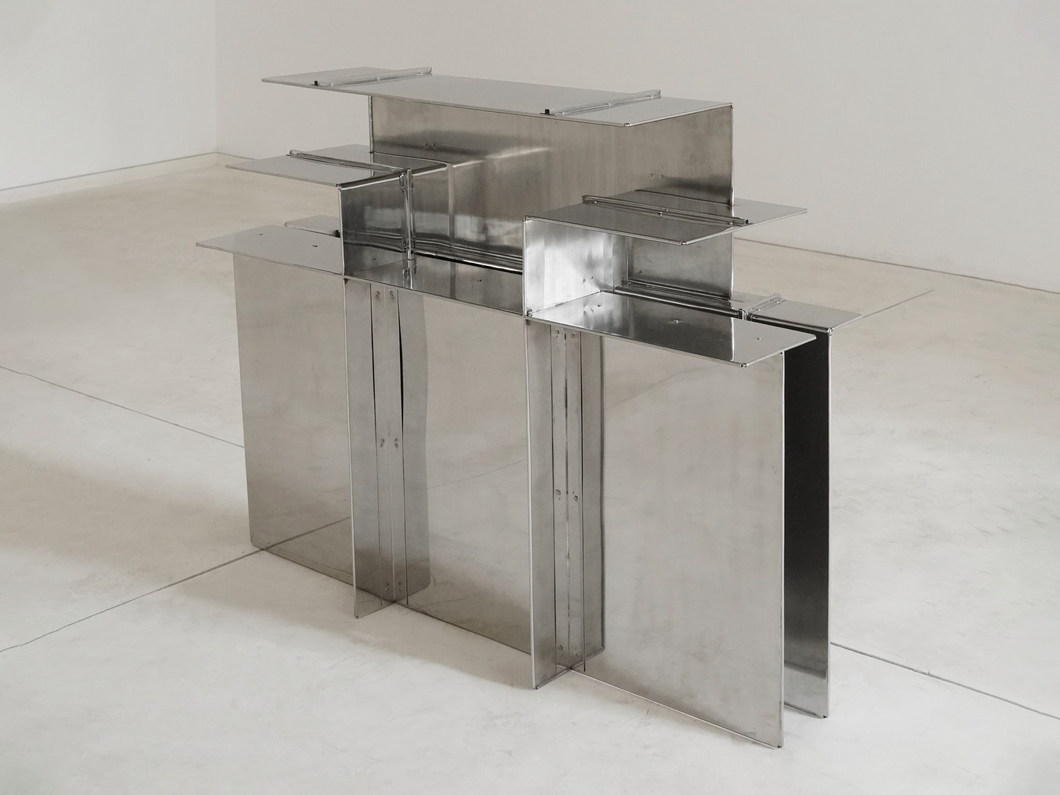 AEQUŌ MODHERA CONSOLE L47