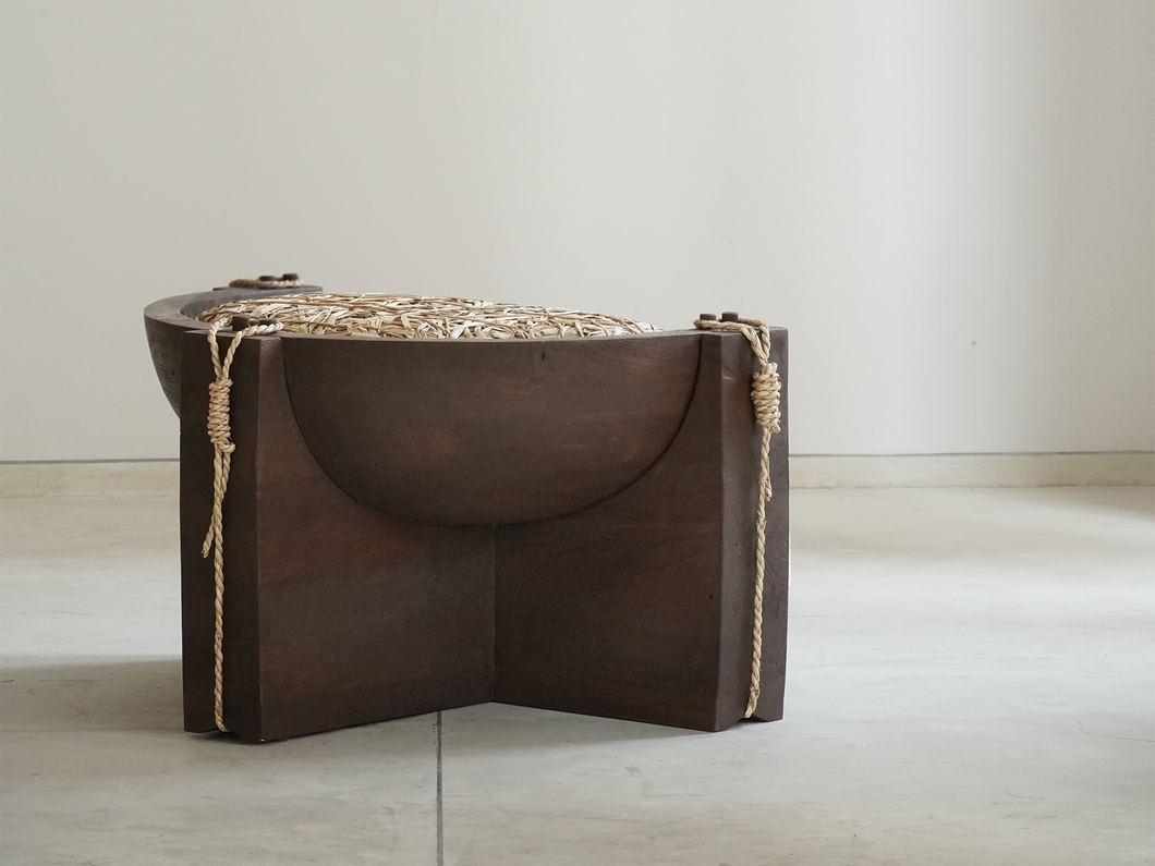 AEQUŌ BEDSA CHAIR W32
