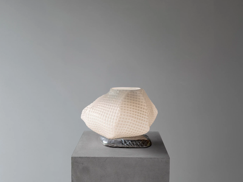 GIOPATO & COOMBES NOKORI NI MEDIUM TABLE LAMP / CAST BASE W14" x D13" x H10"