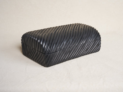 RUI RIBEIRO RELEVOS BLACK CLAY VESSEL H5.3" x L14" x D9.4"