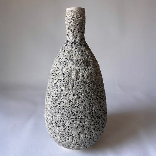 HEATHER ROSENMAN LAVA VASE / LUNA 25608 W5" x D5" x H10.5"