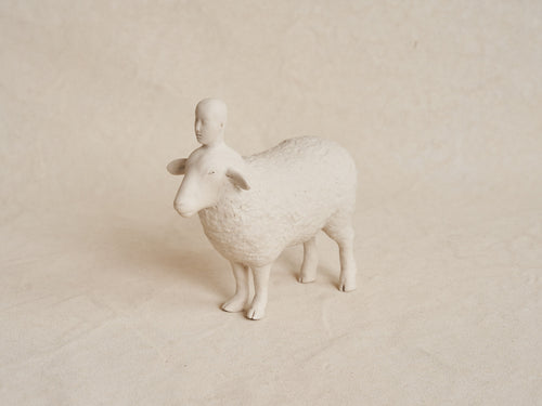 ROBIN WHITEMAN LAMB  SCULPTURE H6.5" x W7"