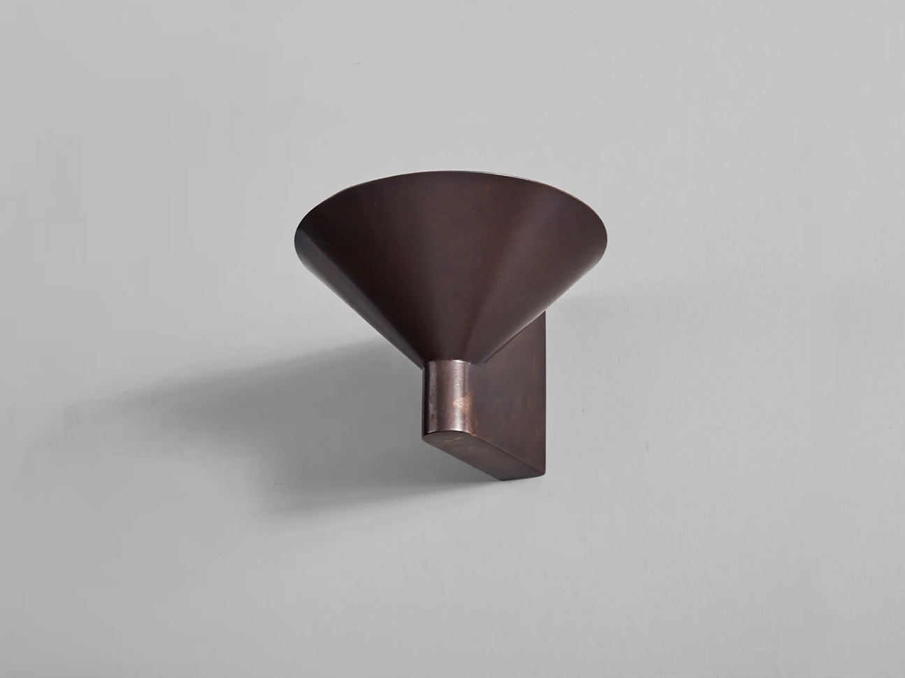 CONICAL WALL LIGHT - Thumbnail 3