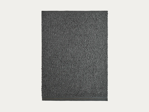 ARMADILLO PALUS RUG / OBSIDIAN 7'10" × 9'10"