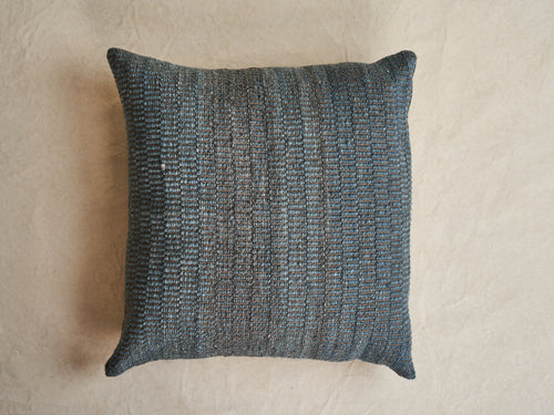 MADDA STUDIO GREIGE DYED WOOL PILLOW / PAPEL AZUCAR 24" x 24"