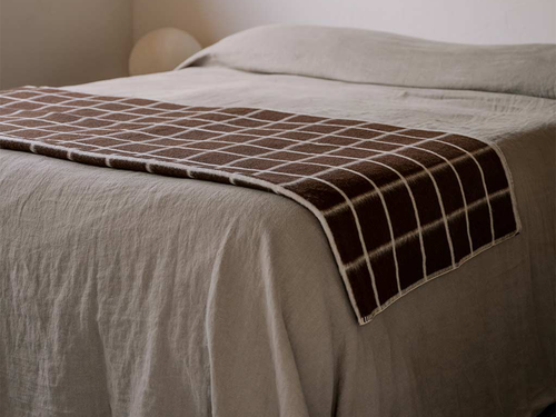 BLACKSAW UMI THROW IVORY / COFFEE GRID W59" x L79"