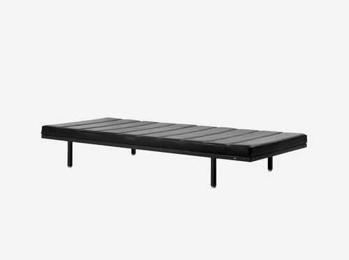 VIPP DAYBED W78.8" x D33.5" x H12.4"