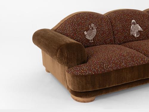 PIERRE AUGUSTIN ROSE SAINT GERMAIN 335 SOFA / TAPISSERIE W131.9" x D52.4" x H36.2" x SH17.7"