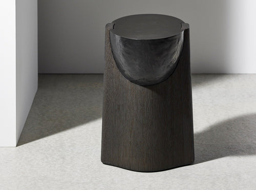 COLLECTION PARTICULIÈRE DAN YEFFET AKRA SIDE TABLE / BRONZE