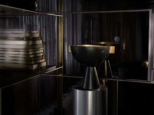 APPARATUS NEO VESSEL / NERO KINITRA H10.5" x Ø10.5"