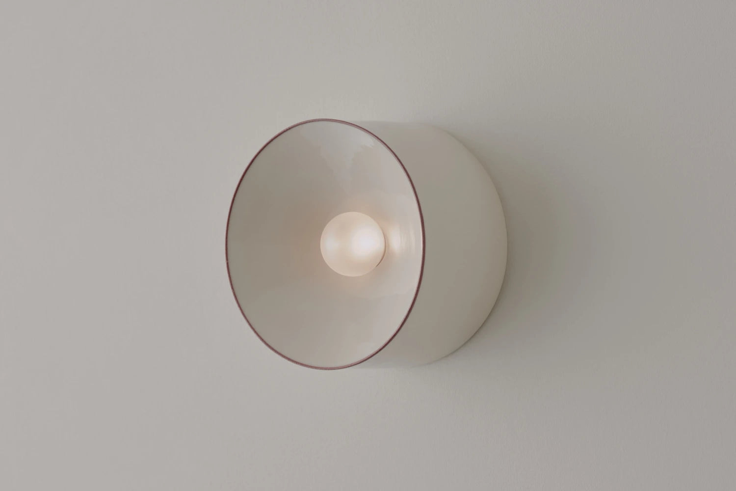 ANTON CERAMIC PINSTRIPE SCONCE / MINI