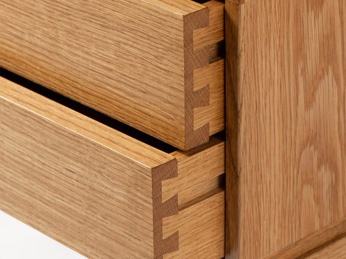 DAGMAR ENTRE BEDSIDE TABLE