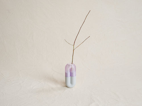 t.e. CAROLE BAIJINGS FLOWER 7 H32"