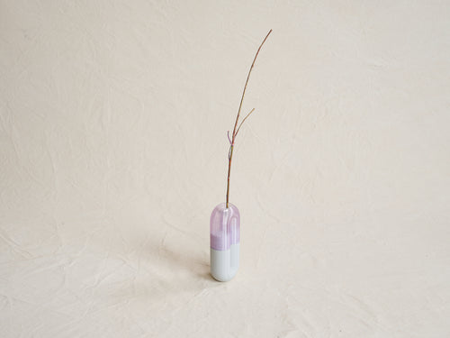 t.e. CAROLE BAIJINGS FLOWER 7 H32"