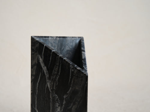 PHILLIP JIVIDEN TRIAD VASE / KENYA MARBLE W5.75" x H10.5"