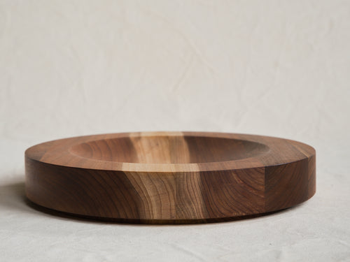 MICHAËL VERHEYDEN ECLIPSE BOWL MEDIUM WALNUT Ø15” x H2.5”