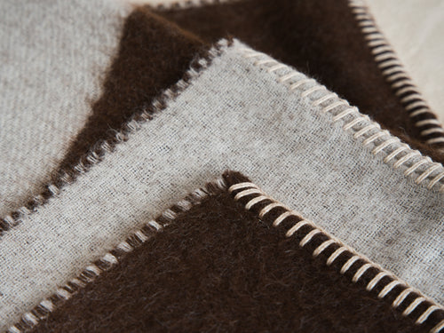 BLACKSAW BERLIN THROW IVORY / COFFEE W53" x L70"