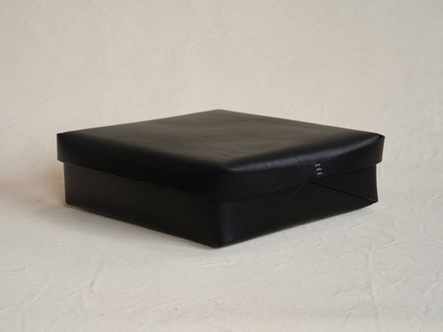 OSCAR MASCHERA LARGE SQUARE LIDDED LEATHER BOX / BLACK L13" x W13" x H4"