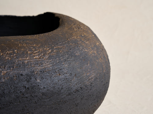 ASH DESIGN LAVA VESSEL NO.2 L17.5" x H8"